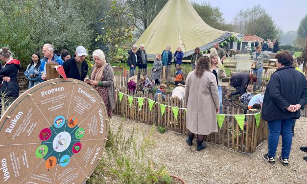 Nieuwe IVN-voedselbosjes verrijken Bloemenpark Appeltern