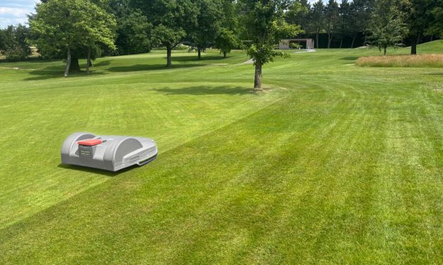 Wisecut-technologie maakt volledig maaien van een golfbaan mogelijk