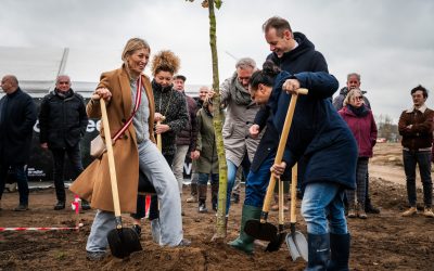 Aanplant nieuwe bomen markeert begin van natuurinclusieve wijk